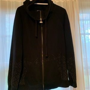 High neck sweatshirt